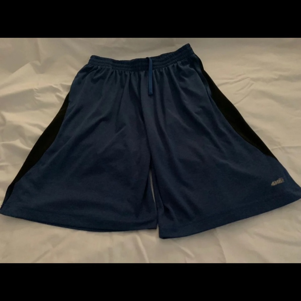 "Avia" Men's Blue Athletic Shorts. Size: L.